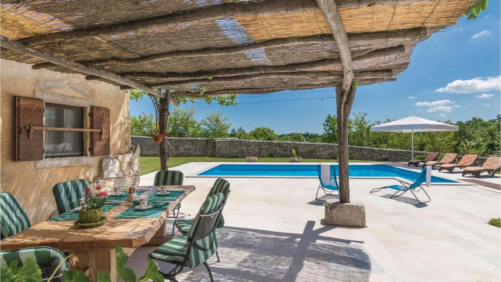 Gorgeous Home In Pazin