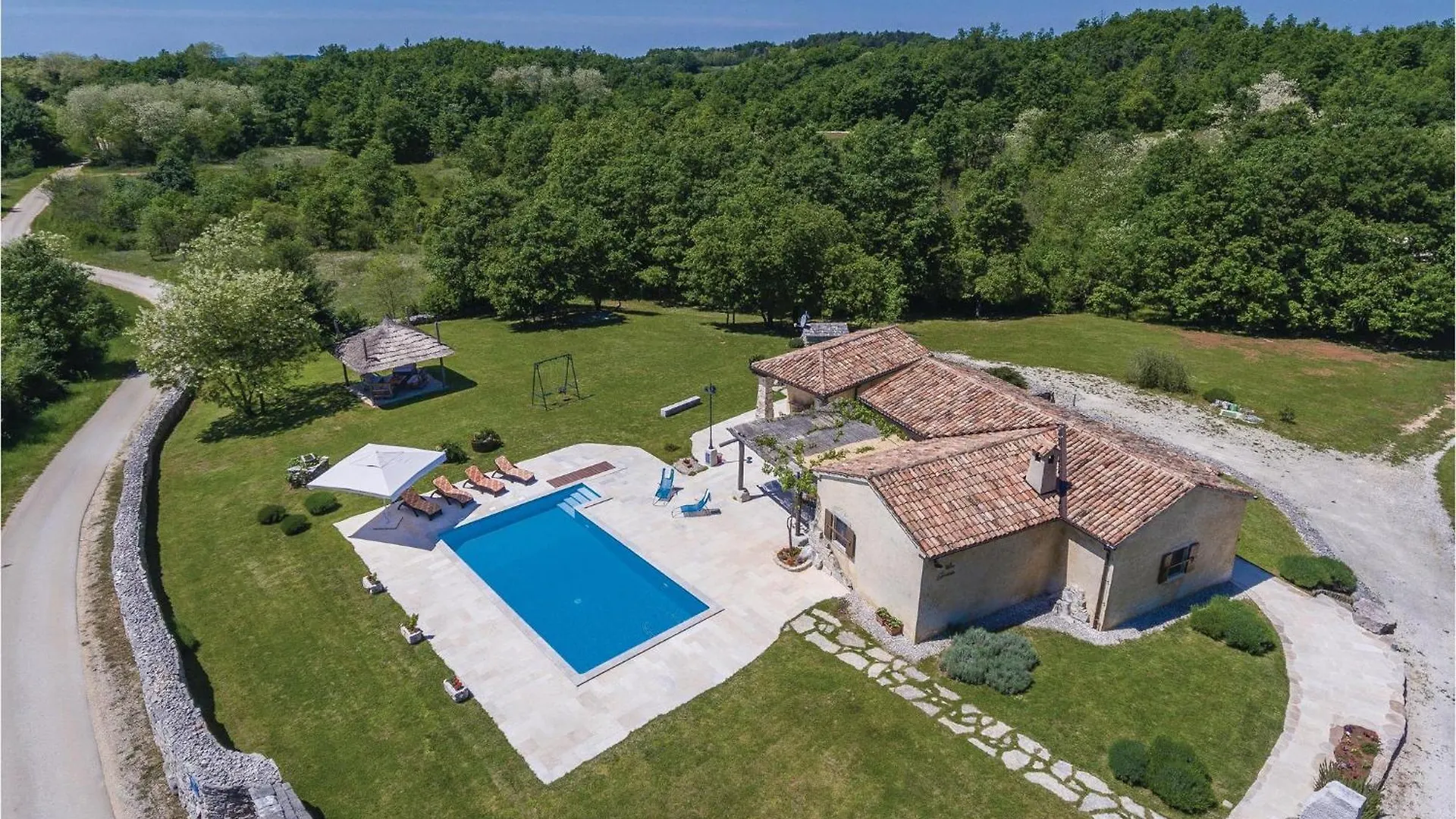 Gorgeous Home In Pazin