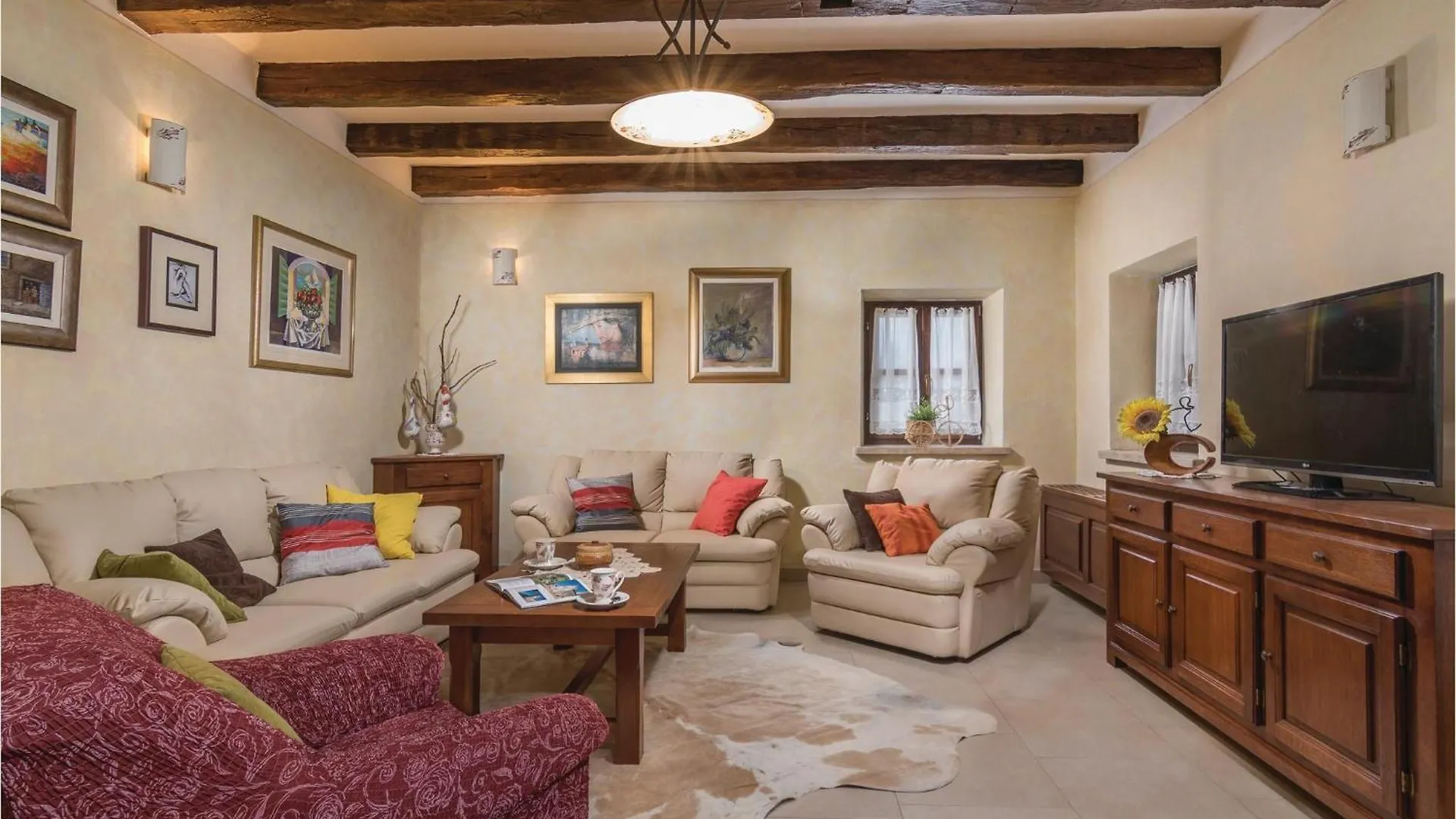 Gorgeous Home In Pazin